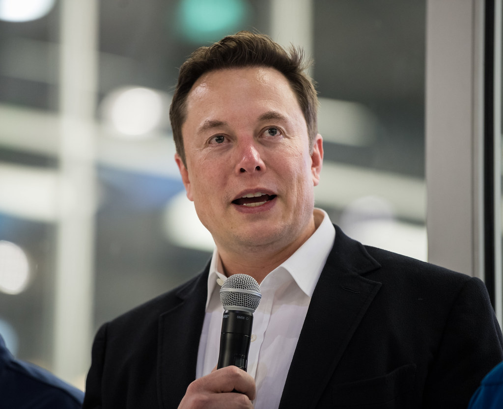 Elon Musk aprovechará data de Twitter para su empresa de Inteligencia Artificial